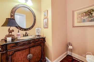 Unparalleled custom finishes, spacious rooms and an open concept - photo 20