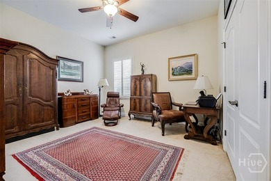 Unparalleled custom finishes, spacious rooms and an open concept - photo 21