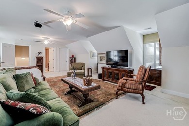 Unparalleled custom finishes, spacious rooms and an open concept - photo 30