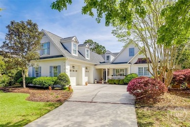 Unparalleled custom finishes, spacious rooms and an open concept - photo 40
