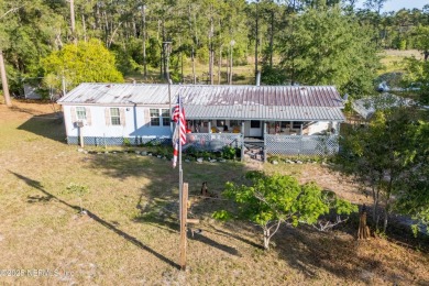 Lake Home For Sale in Melrose, Florida