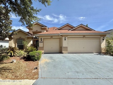 Lake Home Sale Pending in Jacksonville, Florida