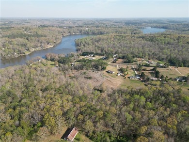 Unrestricted acreage only 4 miles from shopping and all the - photo 5