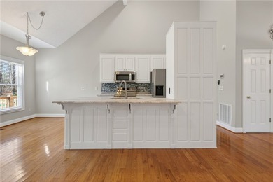 WELCOME to your new LAKE HARTWELL home! This beautiful home has - photo 13