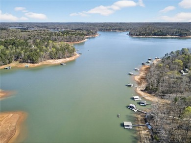 WELCOME to your new LAKE HARTWELL home! This beautiful home has - photo 34