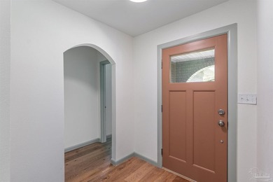 A rare find in the heart of East Hill! Situated on a triple - photo 4