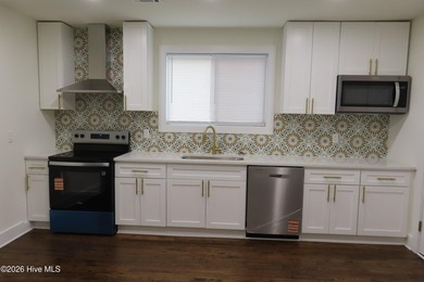 Looking or the charm of an older home with the modern - photo 5