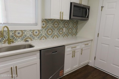 Looking or the charm of an older home with the modern - photo 7