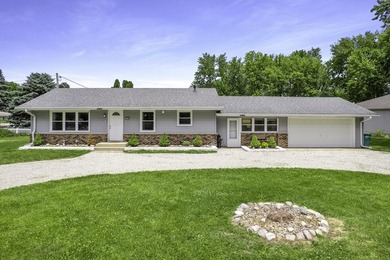 If you're looking for an affordable, move in ready home in Lake - photo 1