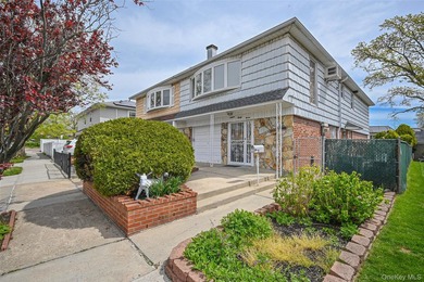 Legal semi-detached 2-family home in desirable Whitestone - photo 2