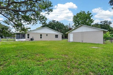 Nestled on a spacious corner lot in the heart of Florida Shores - photo 22
