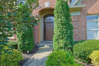 Custom built brick & stone ranch on cul-de-sac in one of Mason's - photo 3