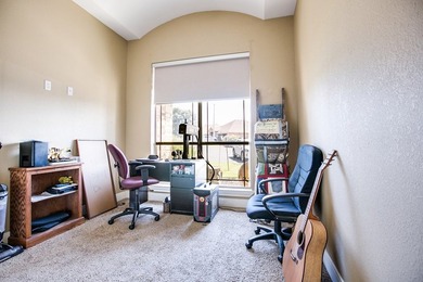 Step into this stunning 4-bedroom, 2-bathroom home with over 2 - photo 24