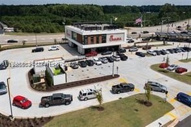 Exceptional Development Opportunity : 0.8-Acre Vacant Lot in - photo 5