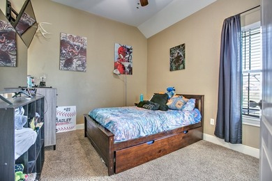 Step into this stunning 4-bedroom, 2-bathroom home with over 2 - photo 25