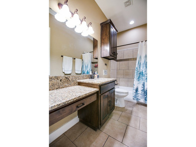 Step into this stunning 4-bedroom, 2-bathroom home with over 2 - photo 26