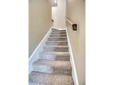 Step into this stunning 4-bedroom, 2-bathroom home with over 2 - photo 29