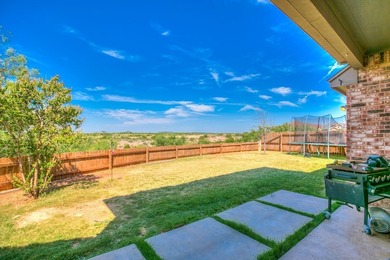 Step into this stunning 4-bedroom, 2-bathroom home with over 2 - photo 37