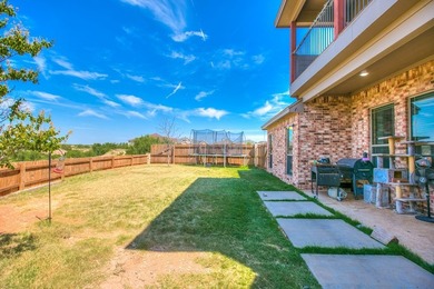Step into this stunning 4-bedroom, 2-bathroom home with over 2 - photo 38