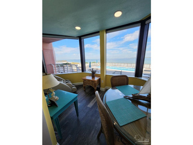 Enjoy both the Pensacola Bay and the Gulf of Mexico when you - photo 2