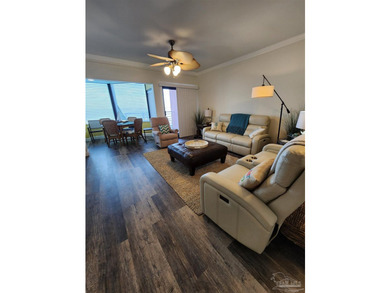 Enjoy both the Pensacola Bay and the Gulf of Mexico when you - photo 8