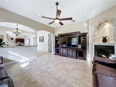 Experience spacious Florida living in this CUSTOM-BUILT ESTATE - photo 10