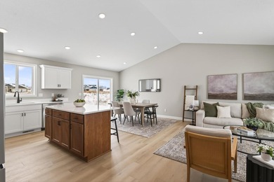 Welcome to the Hemlock! This fresh, bright, and welcoming new - photo 4