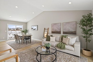 Welcome to the Hemlock! This fresh, bright, and welcoming new - photo 9
