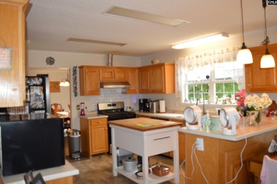 Beautiful, well maintained, 3 bed 2 bath home on a gently - photo 12
