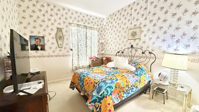 This well-designed home features 12-foot ceilings in the great - photo 13