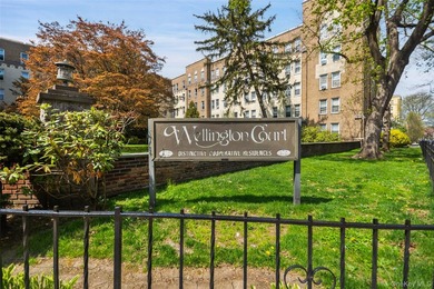 Welcome to Wellington Court, a well-maintained cooperative - photo 1