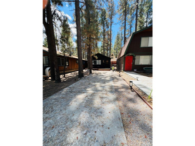 Beautifully upgraded cabin in Big Bear City, perfect as a - photo 5