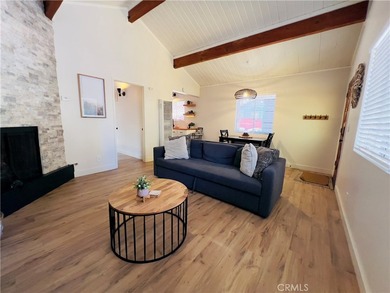 Beautifully upgraded cabin in Big Bear City, perfect as a - photo 8