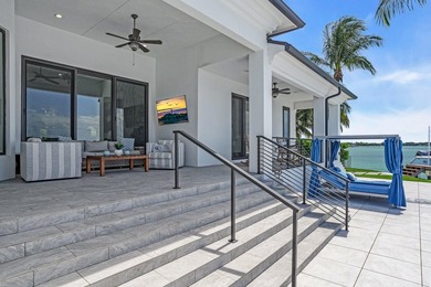 Jupiter's iconic *Home on the Point*, walk out sandbar access - photo 21