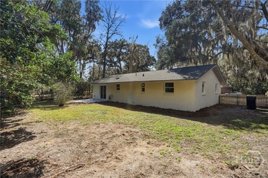 Beautifully renovated and move-in ready, this 4 bedroom, 3 - photo 28