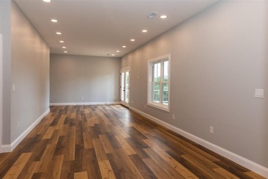 Modern farmhouse, 4 Bed 3 Bath, minutes from historic downtown - photo 29