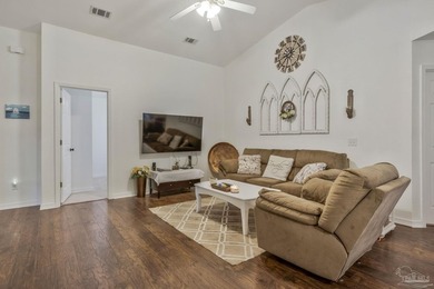 Bright, open, and ready to welcome you home! This 3-bedroom - photo 4
