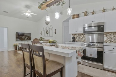 Bright, open, and ready to welcome you home! This 3-bedroom - photo 8