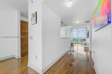 Experience luxury living in this fully furnished and equipped - photo 7