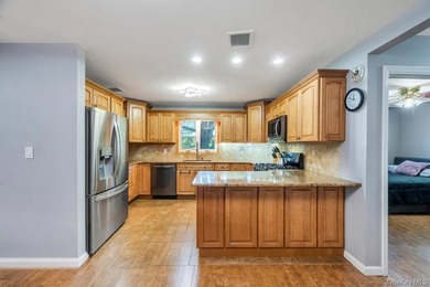Charming 4-bedroom, 1-bath ranch situated on a tremendous - photo 11