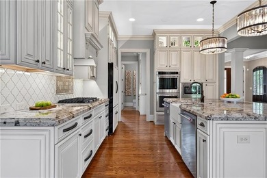 Experience refined estate living in this exceptional all-brick - photo 14