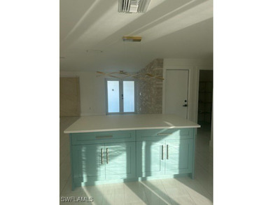 This beautiful House for Sale in North Fort Myers. This - photo 4