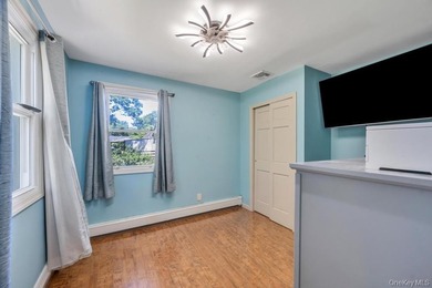 Charming 4-bedroom, 1-bath ranch situated on a tremendous - photo 14