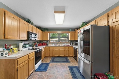Lakefront living at its finest on the 84 MM! Welcome to 23069 - photo 16