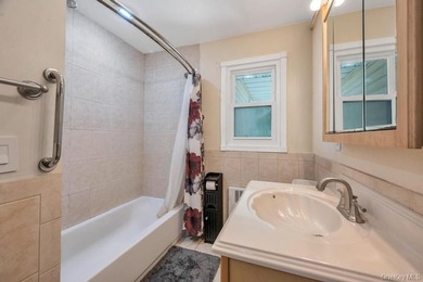 Charming 4-bedroom, 1-bath ranch situated on a tremendous - photo 16