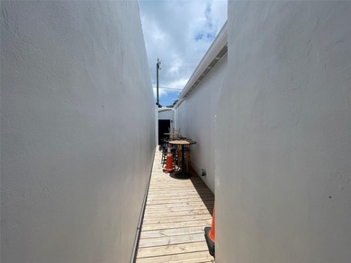 Las Olas exclusive. Welcome to Paradise. Invision your dream at - photo 17