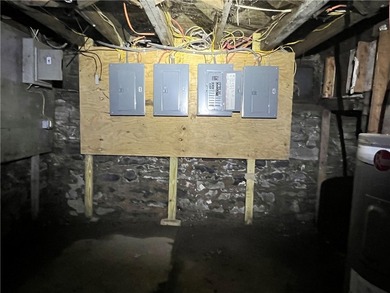 Value-add opportunity with tremendous upside! This four-unit - photo 23