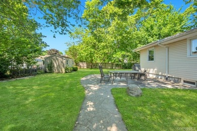 Charming 4-bedroom, 1-bath ranch situated on a tremendous - photo 24