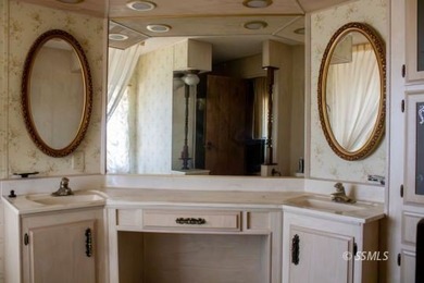 Enjoy the perfect blend of privacy, space, and convenience with - photo 24