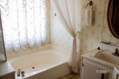 Enjoy the perfect blend of privacy, space, and convenience with - photo 25